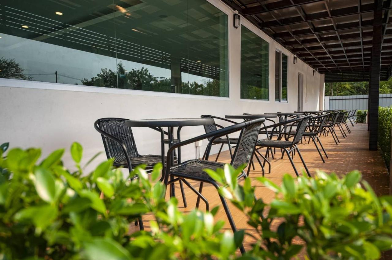 The Charlotte Smart Hotel Lop Buri Dış mekan fotoğraf