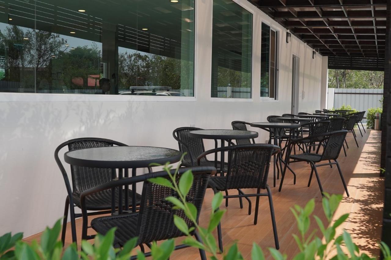 The Charlotte Smart Hotel Lop Buri Dış mekan fotoğraf