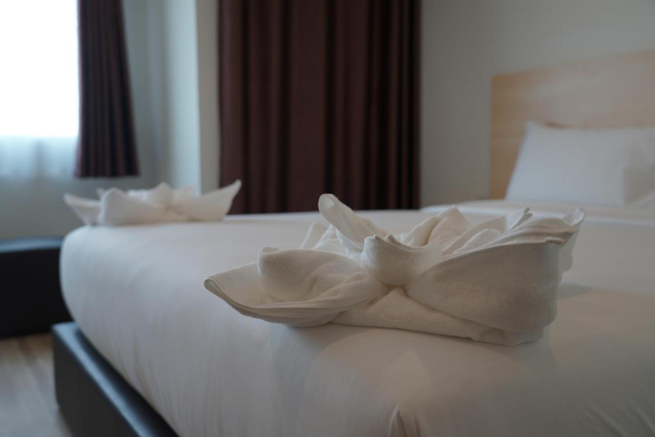 The Charlotte Smart Hotel Lop Buri Dış mekan fotoğraf